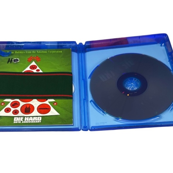 🎄 7 MOVIES/$50 🎄 Die Hard Blu-ray- 30th Anniversary- + Postcards | NWT - Picture 8 of 8